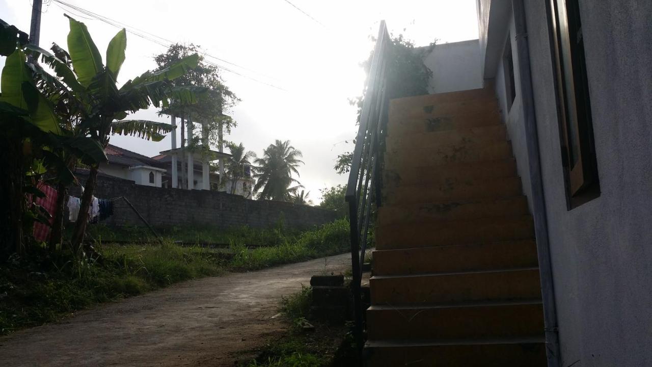 Ocean On House ξενώνας Unawatuna Εξωτερικό φωτογραφία
